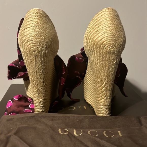 Gucci Platform Wedge Strappy Sandels - Picture 2 of 9